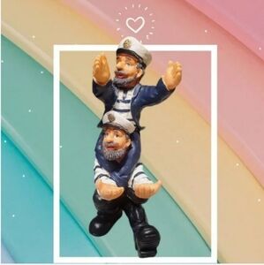 Two men on Sea Captain Wine holder Figurine Statue